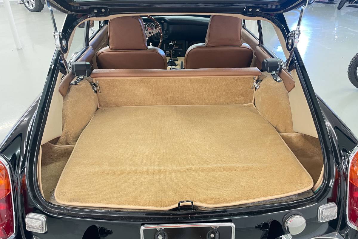 Mg-Mgc-gt-1969-black-19