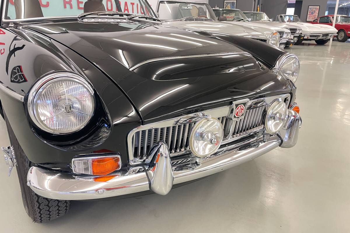 Mg-Mgc-gt-1969-black-7