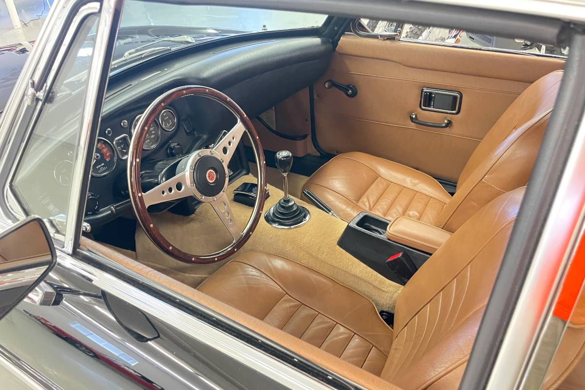 Mg-Mgc-gt-1969-black-9