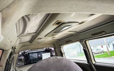 Mitsubishi-Delica-1994-white-12
