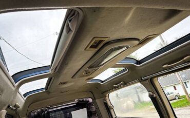 Mitsubishi-Delica-1994-white-13