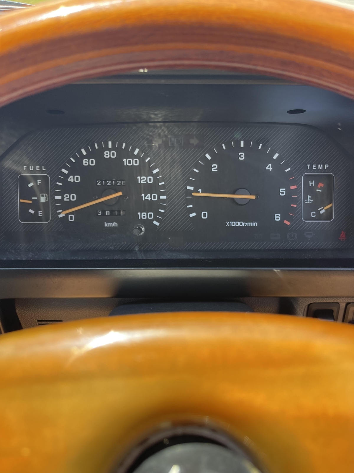 Mitsubishi-Delica-1995-Minivan-29