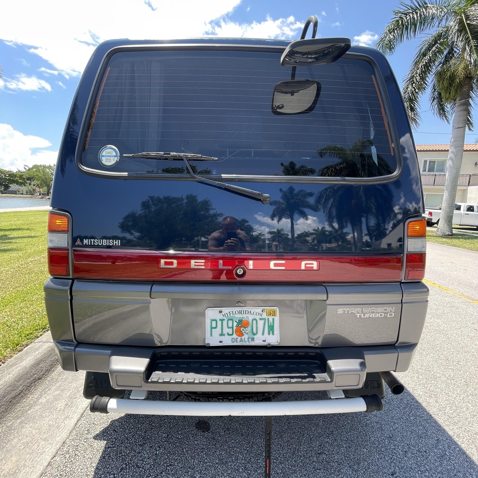 Mitsubishi-Delica-1995-Minivan-33