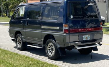 Mitsubishi-Delica-1995-Minivan-7