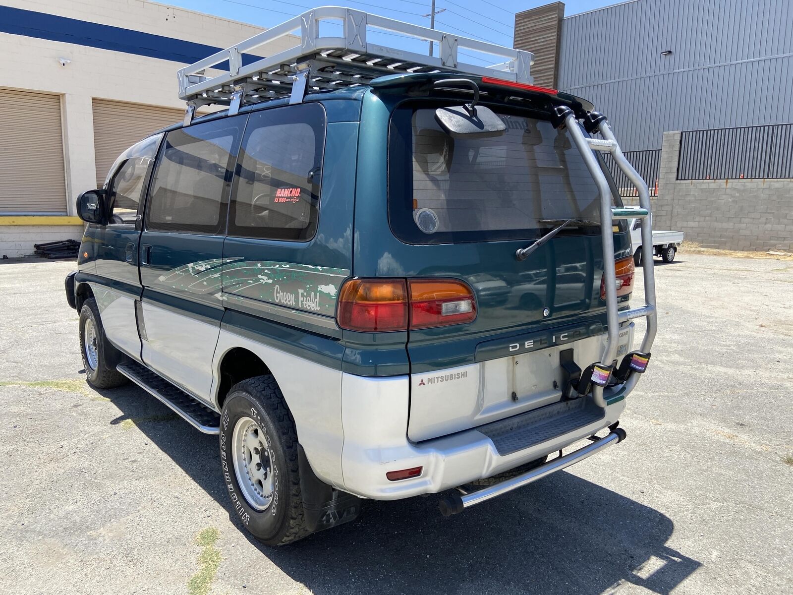 Mitsubishi-Delica-1995-Van-12