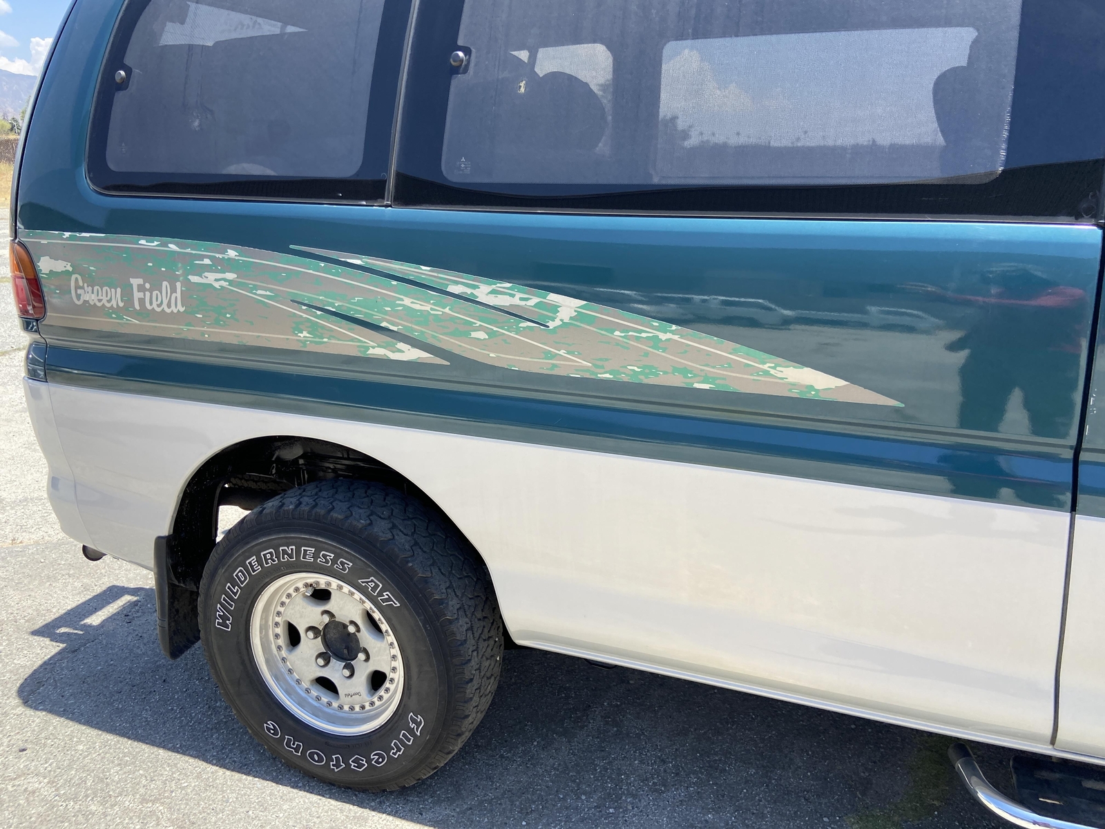 Mitsubishi-Delica-1995-Van-18