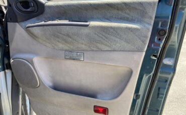 Mitsubishi-Delica-1995-Van-22