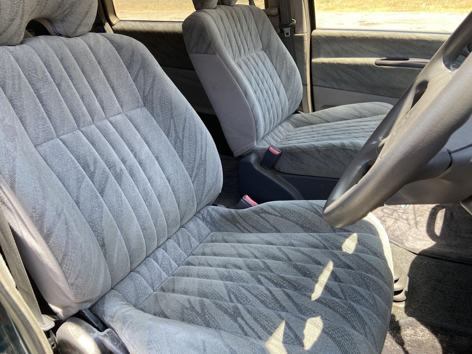 Mitsubishi-Delica-1995-Van-24