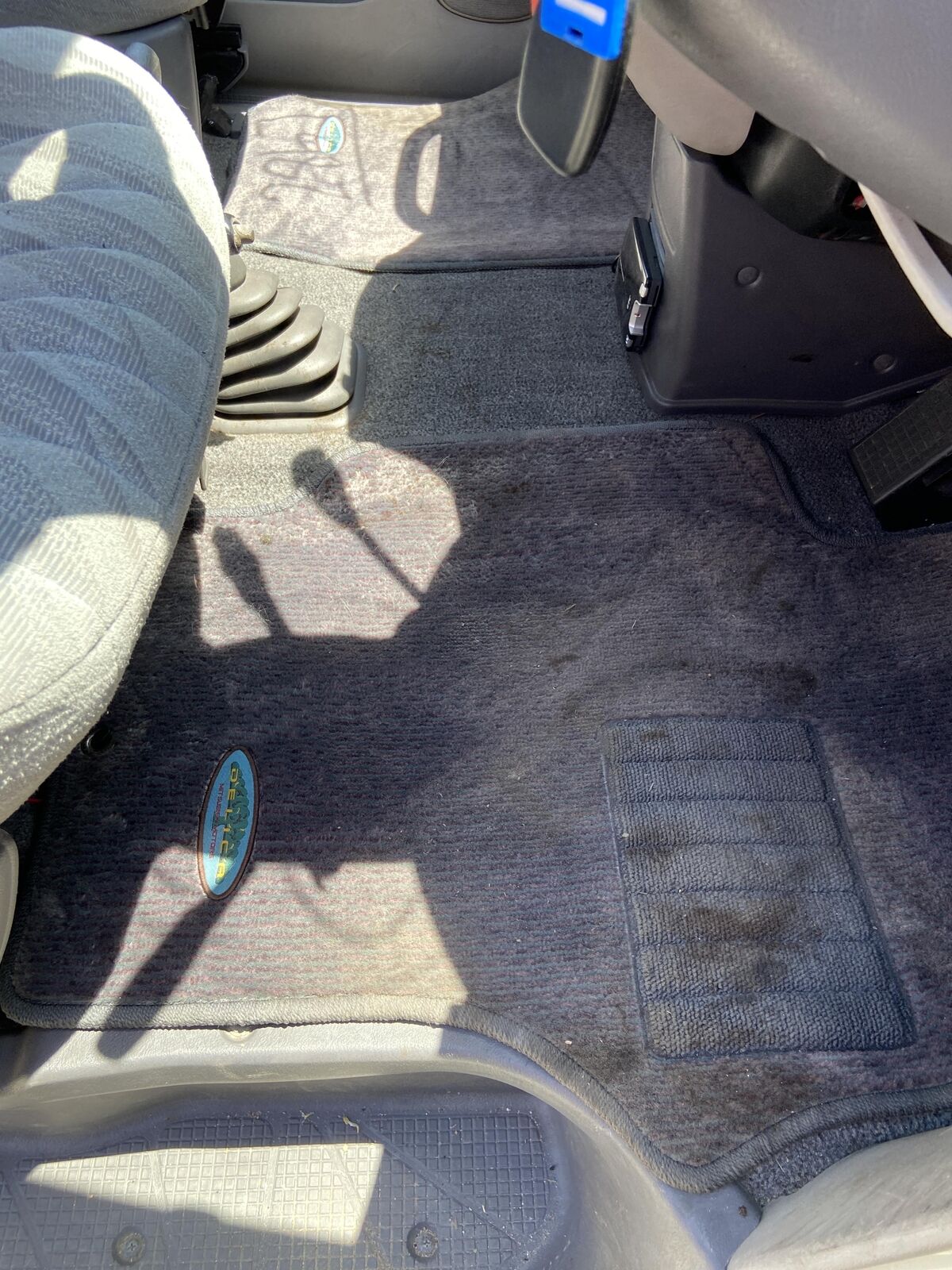 Mitsubishi-Delica-1995-Van-25
