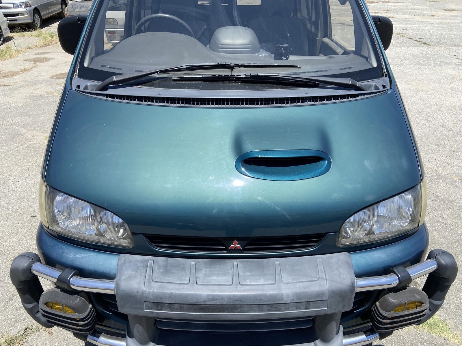 Mitsubishi-Delica-1995-Van-3