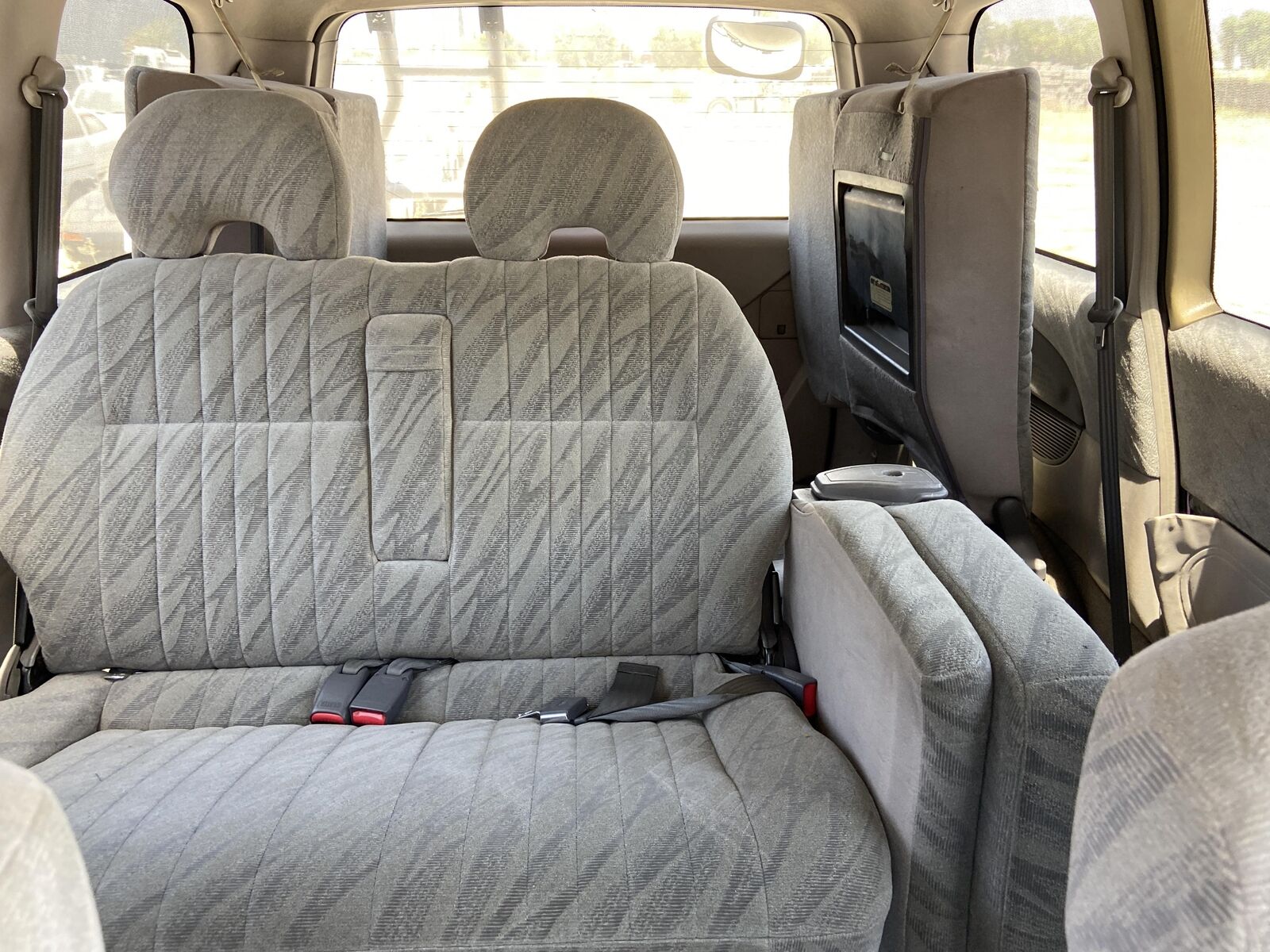 Mitsubishi-Delica-1995-Van-38