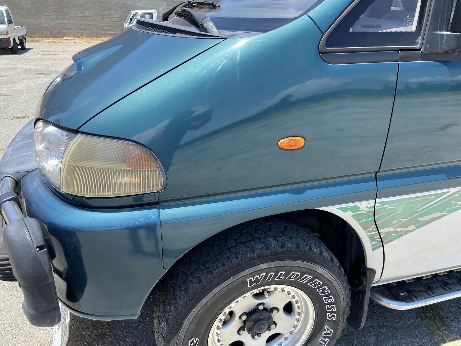 Mitsubishi-Delica-1995-Van-5