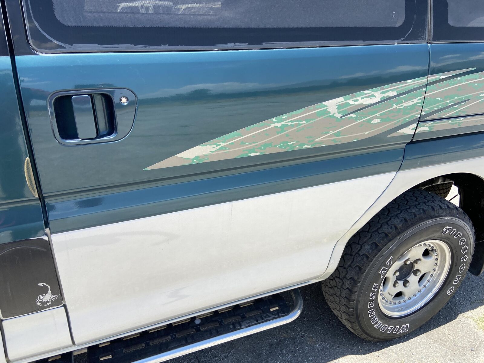 Mitsubishi-Delica-1995-Van-7