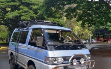 Mitsubishi-Delica-l300-diesel-1992-blue-1