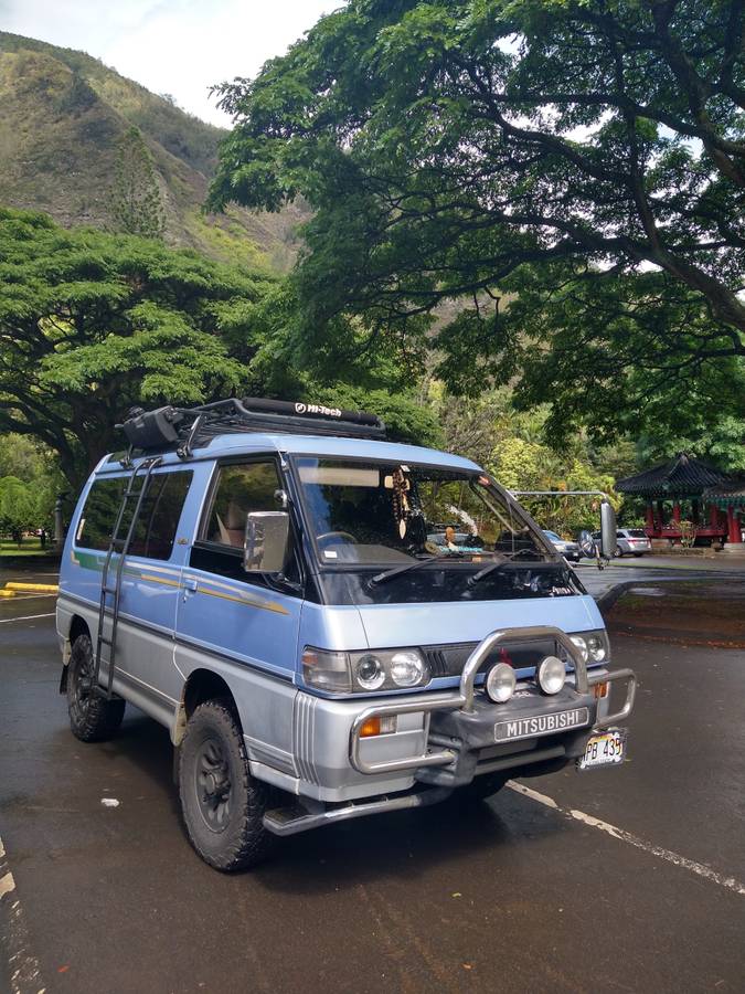 Mitsubishi-Delica-l300-diesel-1992-blue-1