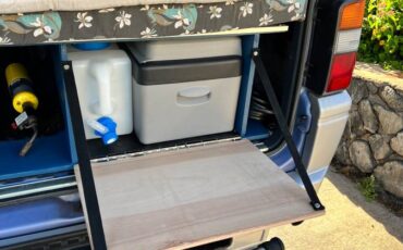 Mitsubishi-Delica-l300-diesel-1992-blue-18