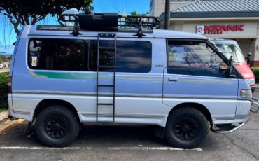 Mitsubishi-Delica-l300-diesel-1992-blue-3