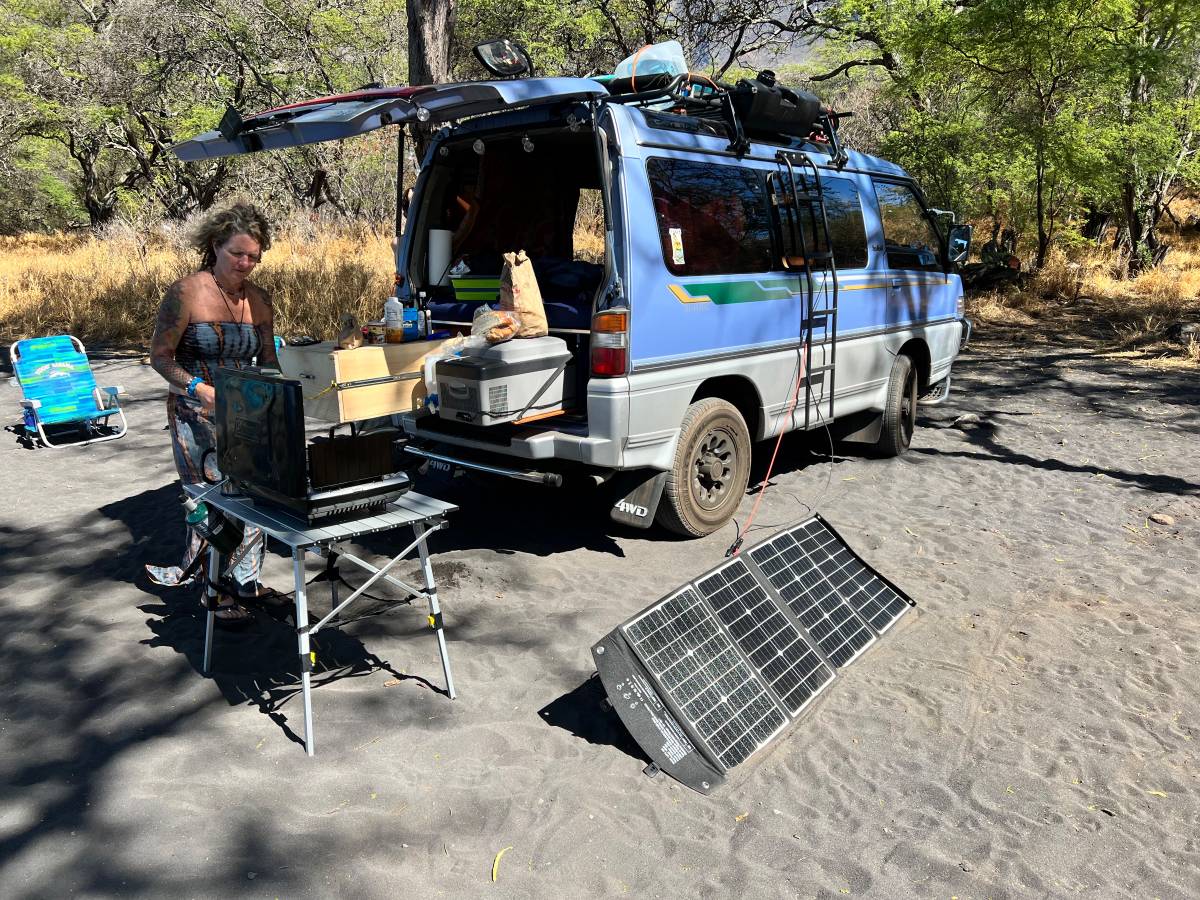 Mitsubishi-Delica-l300-diesel-1992-blue-5