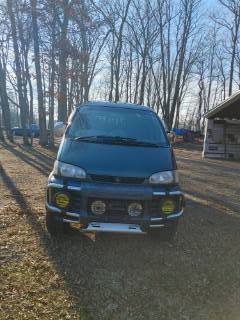 Mitsubishi-Delica-l400-1994-1