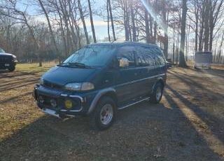 Mitsubishi-Delica-l400-1994-10