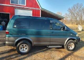 Mitsubishi-Delica-l400-1994-13