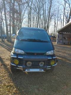 Mitsubishi-Delica-l400-1994-2