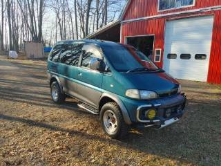 Mitsubishi-Delica-l400-1994-3