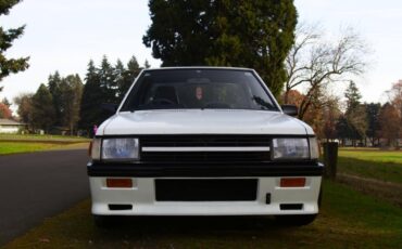 Mitsubishi-Lancer-1986-Sedan-1
