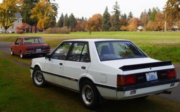 Mitsubishi-Lancer-1986-Sedan-2