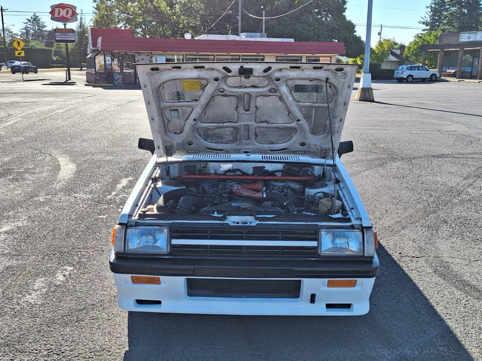 Mitsubishi-Lancer-1986-Sedan-4
