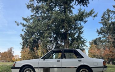 Mitsubishi-Lancer-1986-Sedan-8