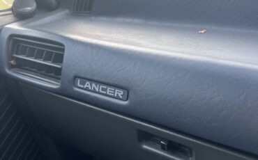 Mitsubishi-Lancer-1986-Sedan-9