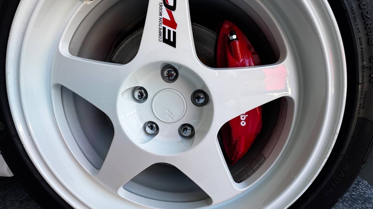 Mitsubishi-Lancer-evolution-v-1991-white-15