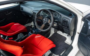 Mitsubishi-Mirage-1995-Hatchback-32