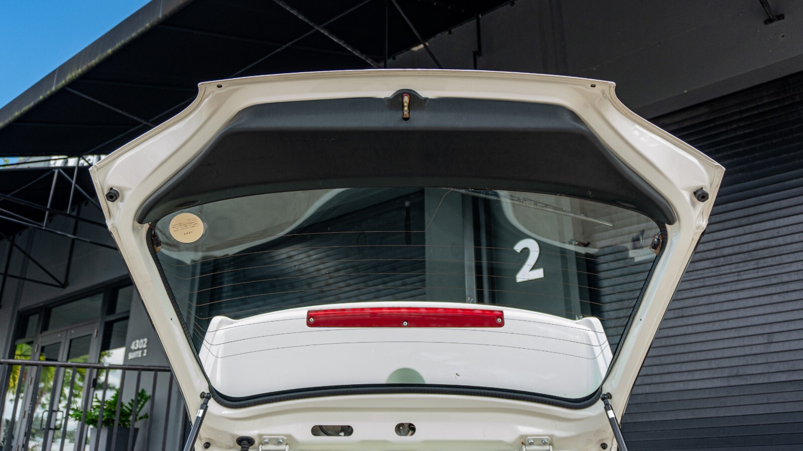 Mitsubishi-Mirage-1995-Hatchback-35