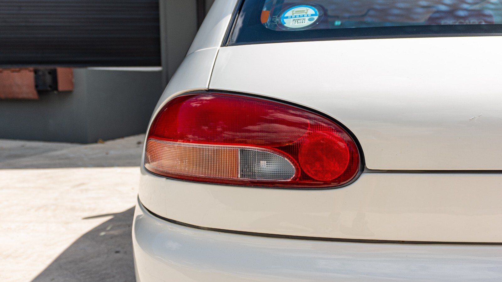 Mitsubishi-Mirage-1995-Hatchback-7
