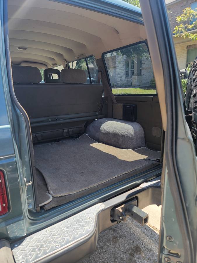 Mitsubishi-Montero-1991-green-5