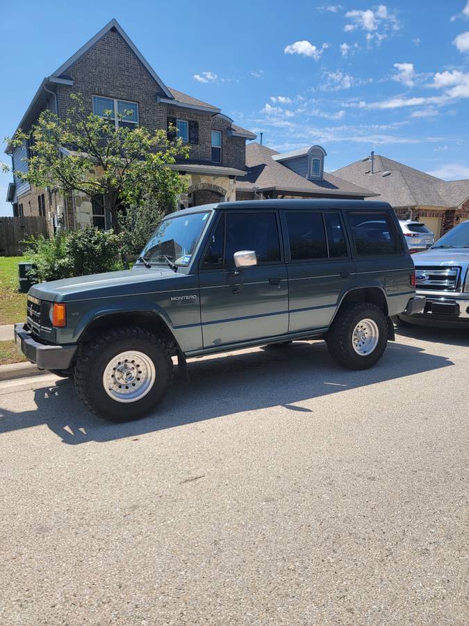 Mitsubishi-Montero-1991-green-6