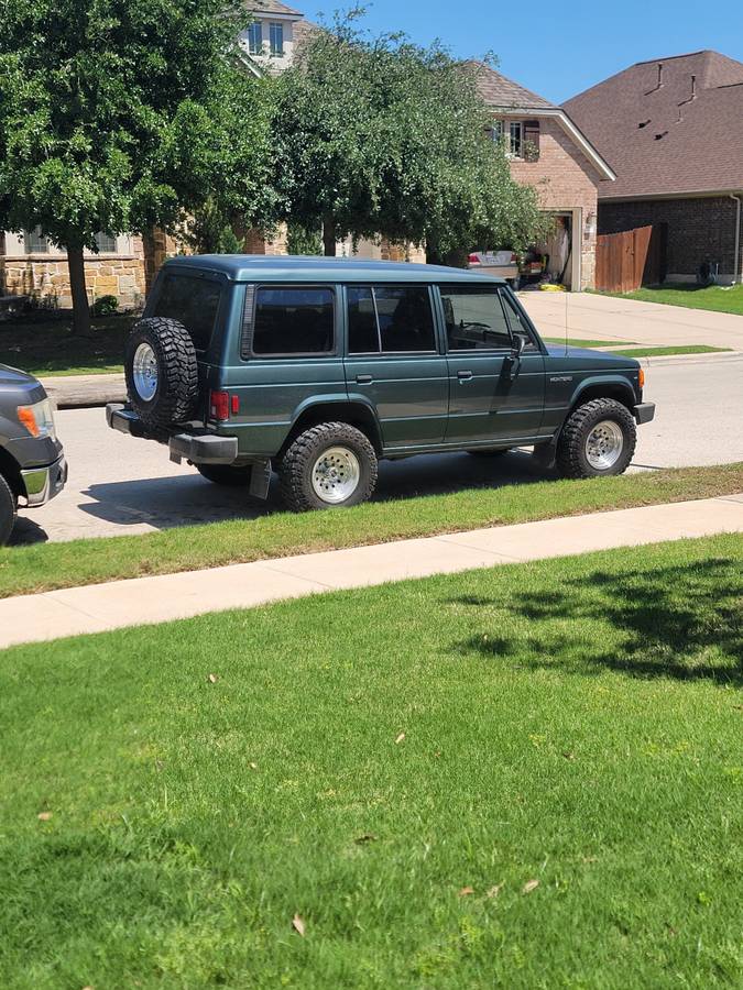 Mitsubishi Montero  1991 green