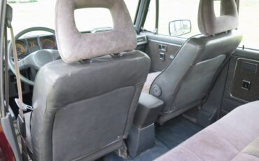 Mitsubishi-Montero-1991-red-11