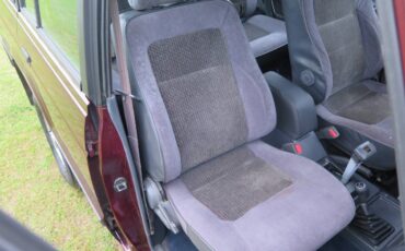 Mitsubishi-Montero-1991-red-15