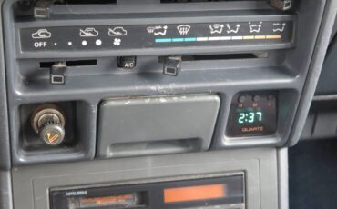 Mitsubishi-Montero-1991-red-19