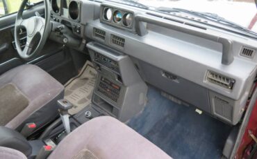 Mitsubishi-Montero-1991-red-21