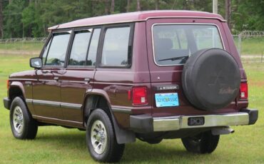 Mitsubishi-Montero-1991-red-5