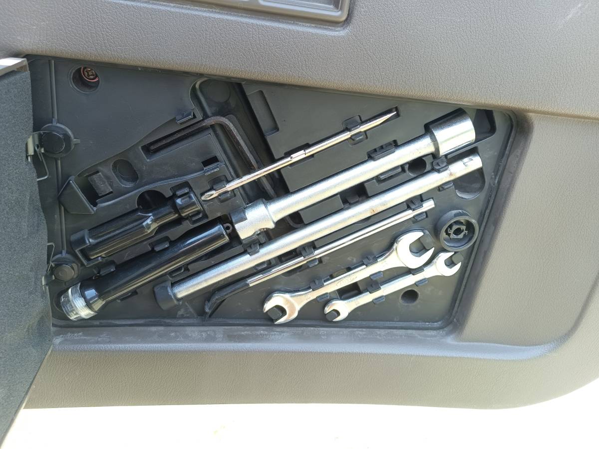 Mitsubishi-Montero-1994-custom-5