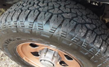 Mitsubishi-Montero-4x4-1990-silver-4