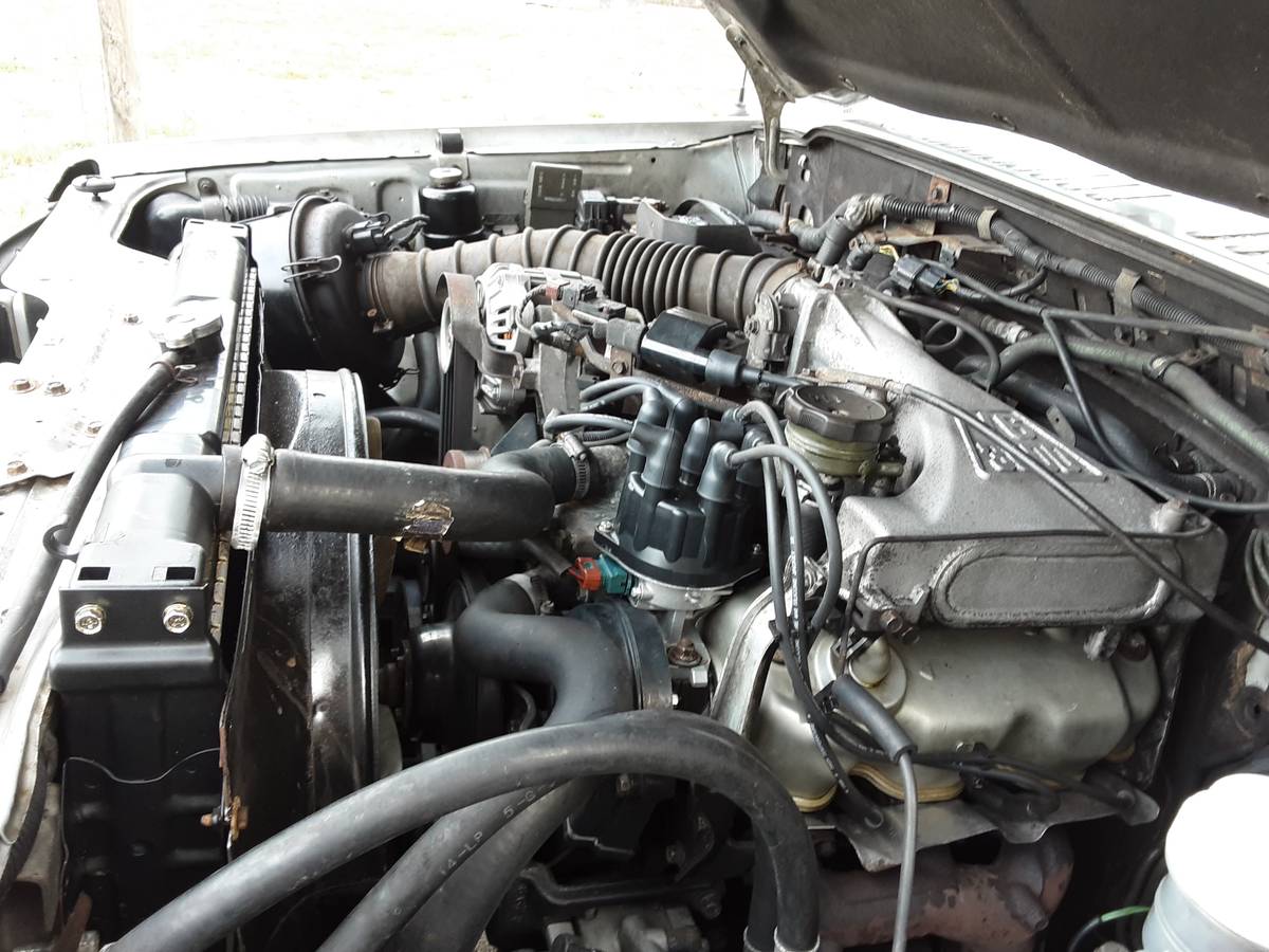 Mitsubishi-Montero-4x4-1990-silver-5