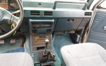 Mitsubishi-Montero-4x4-1990-silver-6