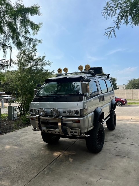 Mitsubishi-Other-1991-Van-Camper-24