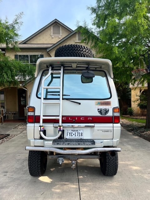 Mitsubishi-Other-1991-Van-Camper-25